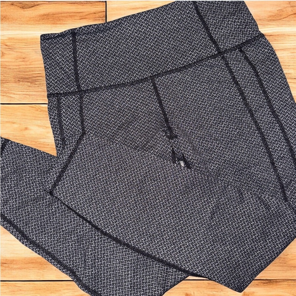 Athleta Salutation 7/8 Leggings S Small Herringbone Grey Black 349682 Yoga Gym